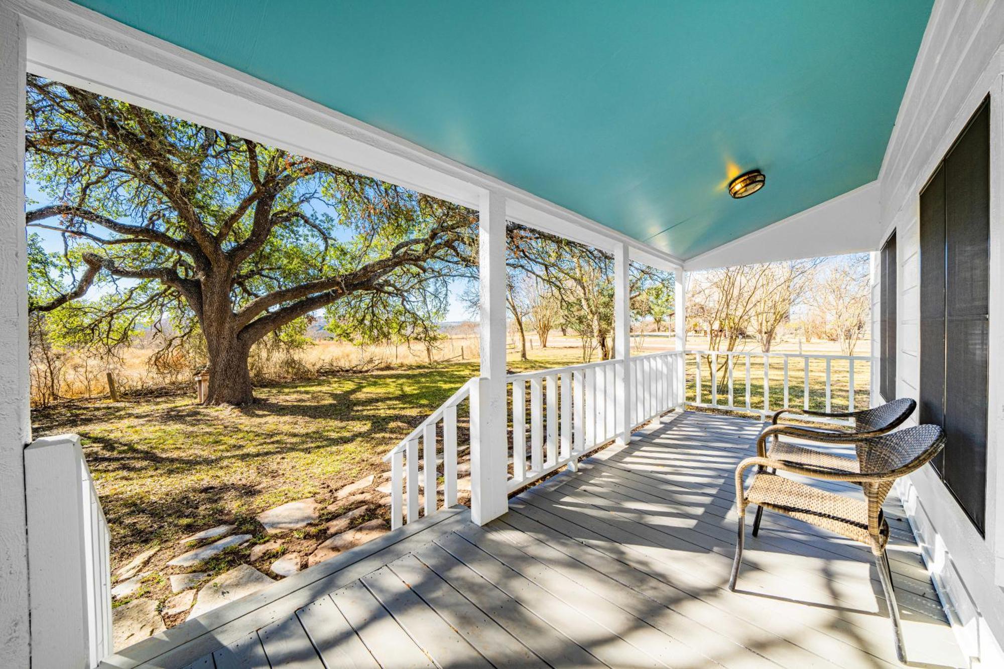 Morris Ranch Bed & Breakfast Fredericksburg Exterior photo
